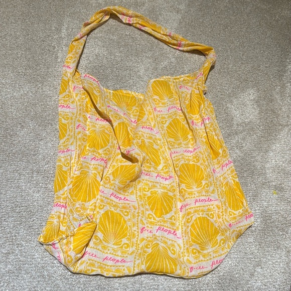 Free People Handbags - Free People Pink and Yellow Purse Bag Sea Shells Lightweight Tote Shopper Pool